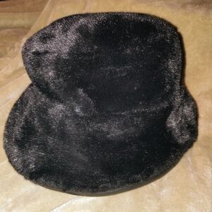 Liz Claiborne Vintage Women's Black Faux Fur Hat